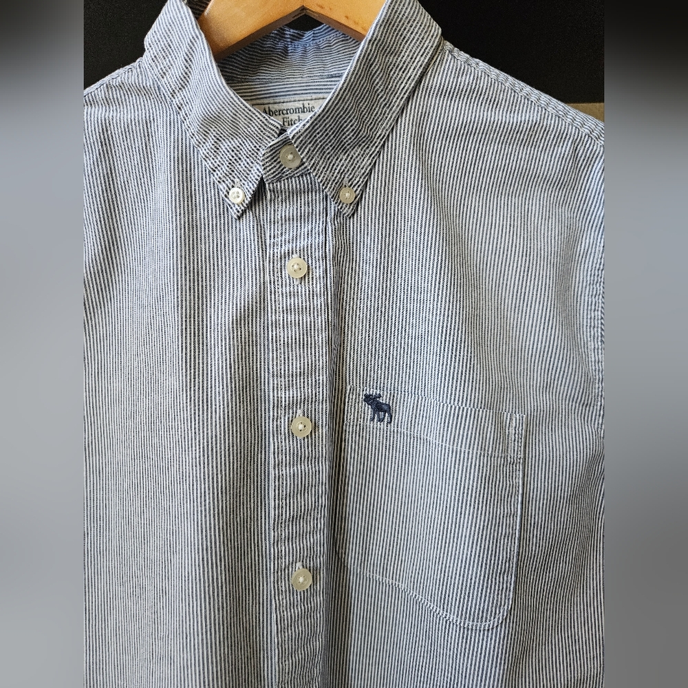 Abercrombie & Fitch Men's Blue Striped Shirt XL
